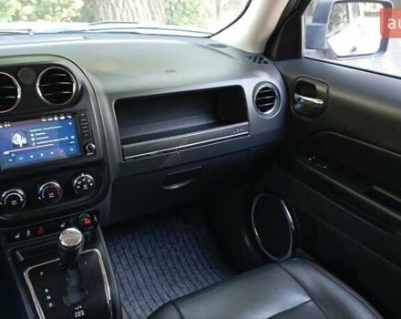 Серый Джип Патриот, объемом двигателя 2.4 л и пробегом 214 тыс. км за 9999 $, фото 13 на Automoto.ua