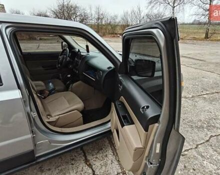 Серый Джип Патриот, объемом двигателя 2.36 л и пробегом 160 тыс. км за 8400 $, фото 11 на Automoto.ua