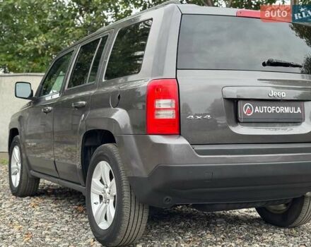 Серый Джип Патриот, объемом двигателя 2.36 л и пробегом 122 тыс. км за 10990 $, фото 5 на Automoto.ua