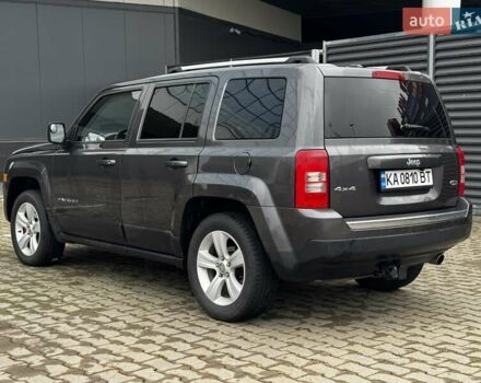Серый Джип Патриот, объемом двигателя 2.36 л и пробегом 213 тыс. км за 9800 $, фото 7 на Automoto.ua