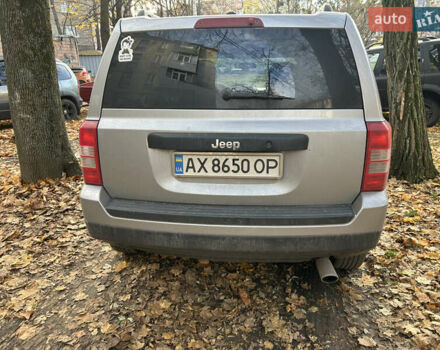 Серый Джип Патриот, объемом двигателя 2.36 л и пробегом 160 тыс. км за 10000 $, фото 3 на Automoto.ua