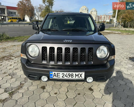 Серый Джип Патриот, объемом двигателя 2.36 л и пробегом 230 тыс. км за 9000 $, фото 1 на Automoto.ua