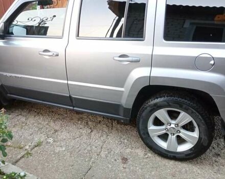 Серый Джип Патриот, объемом двигателя 2.4 л и пробегом 107 тыс. км за 10700 $, фото 2 на Automoto.ua
