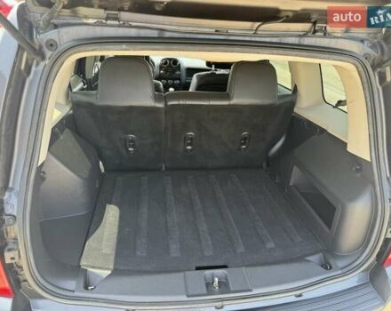 Серый Джип Патриот, объемом двигателя 2.36 л и пробегом 73 тыс. км за 1500 $, фото 13 на Automoto.ua