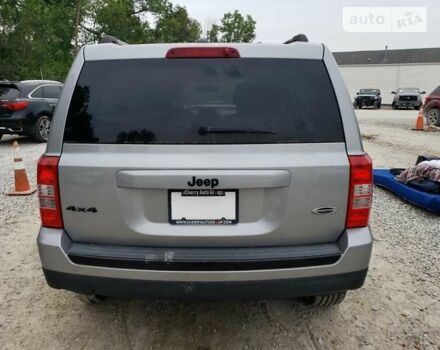 Серый Джип Патриот, объемом двигателя 2.36 л и пробегом 165 тыс. км за 2000 $, фото 2 на Automoto.ua