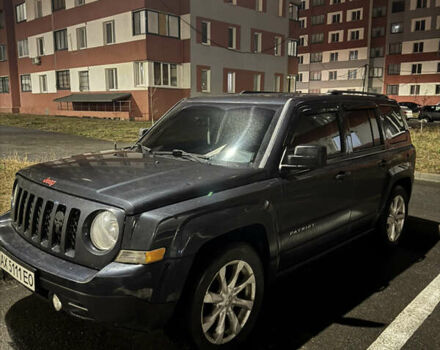 Сірий Джип Patriot, об'ємом двигуна 2 л та пробігом 200 тис. км за 9000 $, фото 1 на Automoto.ua