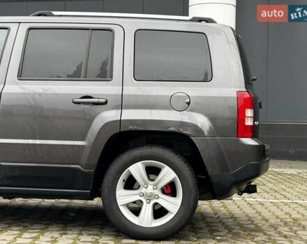 Серый Джип Патриот, объемом двигателя 2.36 л и пробегом 213 тыс. км за 9800 $, фото 5 на Automoto.ua