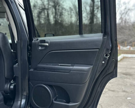 Серый Джип Патриот, объемом двигателя 2.36 л и пробегом 120 тыс. км за 11000 $, фото 16 на Automoto.ua