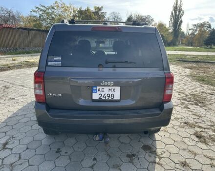 Серый Джип Патриот, объемом двигателя 2.4 л и пробегом 230 тыс. км за 9500 $, фото 2 на Automoto.ua