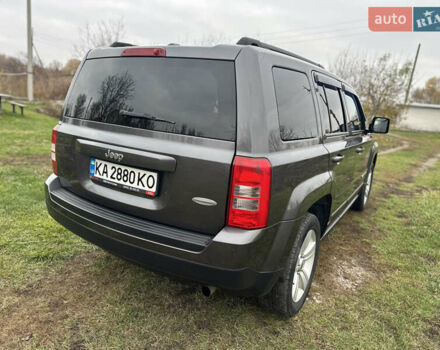 Серый Джип Патриот, объемом двигателя 2.36 л и пробегом 174 тыс. км за 8500 $, фото 5 на Automoto.ua