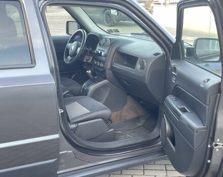 Сірий Джип Patriot, об'ємом двигуна 2.4 л та пробігом 161 тис. км за 10500 $, фото 18 на Automoto.ua