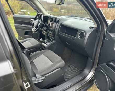 Серый Джип Патриот, объемом двигателя 2.36 л и пробегом 174 тыс. км за 8500 $, фото 16 на Automoto.ua