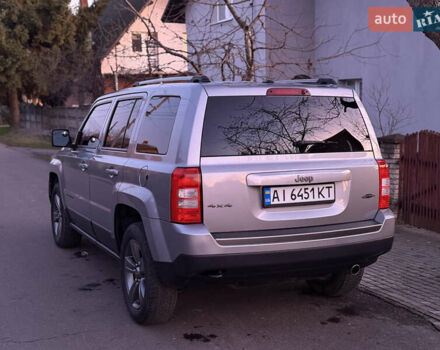 Серый Джип Патриот, объемом двигателя 2.4 л и пробегом 143 тыс. км за 12600 $, фото 4 на Automoto.ua