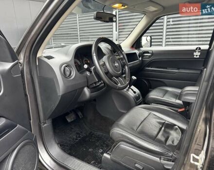 Серый Джип Патриот, объемом двигателя 2.36 л и пробегом 213 тыс. км за 9800 $, фото 10 на Automoto.ua