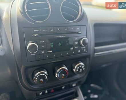 Серый Джип Патриот, объемом двигателя 2.36 л и пробегом 73 тыс. км за 1500 $, фото 11 на Automoto.ua