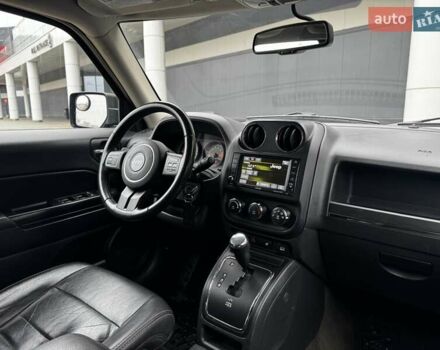 Серый Джип Патриот, объемом двигателя 2.36 л и пробегом 213 тыс. км за 9800 $, фото 14 на Automoto.ua