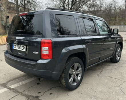 Серый Джип Патриот, объемом двигателя 2.36 л и пробегом 120 тыс. км за 11000 $, фото 2 на Automoto.ua