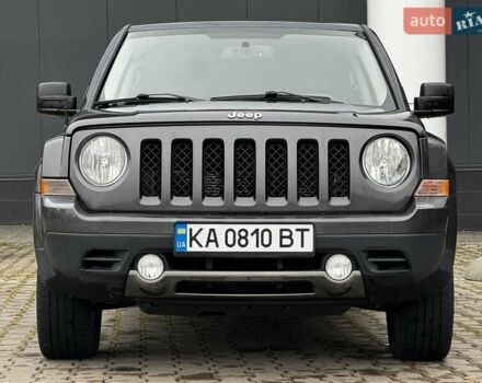 Серый Джип Патриот, объемом двигателя 2.36 л и пробегом 213 тыс. км за 9800 $, фото 2 на Automoto.ua