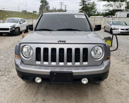 Серый Джип Патриот, объемом двигателя 2.36 л и пробегом 165 тыс. км за 2000 $, фото 3 на Automoto.ua