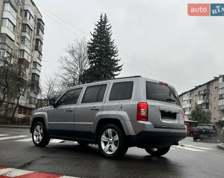 Серый Джип Патриот, объемом двигателя 2 л и пробегом 200 тыс. км за 9999 $, фото 2 на Automoto.ua