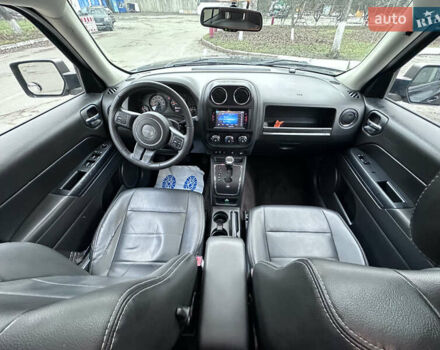 Серый Джип Патриот, объемом двигателя 2.36 л и пробегом 120 тыс. км за 11000 $, фото 22 на Automoto.ua