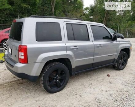 Серый Джип Патриот, объемом двигателя 2.36 л и пробегом 165 тыс. км за 2000 $, фото 5 на Automoto.ua