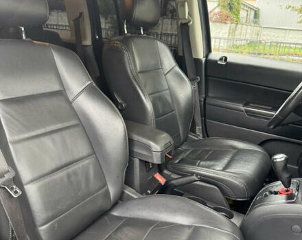 Джип Патриот 2015 в Киеве на Automoto.ua Серый Джип Патриот, объемом двигателя 2.36 л и пробегом 212 тыс. км за 10500 $, фото 7 на Automoto.ua