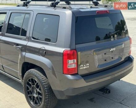 Серый Джип Патриот, объемом двигателя 2.36 л и пробегом 73 тыс. км за 1500 $, фото 3 на Automoto.ua