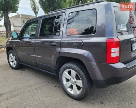 Серый Джип Патриот, объемом двигателя 2.36 л и пробегом 194 тыс. км за 8000 $, фото 5 на Automoto.ua