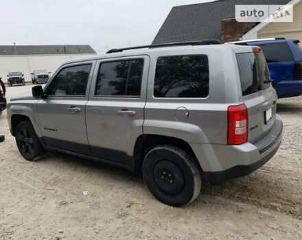 Серый Джип Патриот, объемом двигателя 2.36 л и пробегом 165 тыс. км за 2000 $, фото 4 на Automoto.ua