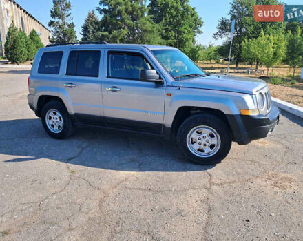 Серый Джип Патриот, объемом двигателя 2.36 л и пробегом 195 тыс. км за 10300 $, фото 13 на Automoto.ua
