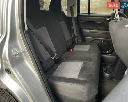 Серый Джип Патриот, объемом двигателя 2.36 л и пробегом 88 тыс. км за 13450 $, фото 4 на Automoto.ua
