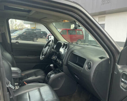 Сірий Джип Patriot, об'ємом двигуна 2.36 л та пробігом 197 тис. км за 11500 $, фото 20 на Automoto.ua