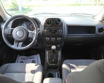 Сірий Джип Patriot, об'ємом двигуна 2.36 л та пробігом 99 тис. км за 1500 $, фото 7 на Automoto.ua