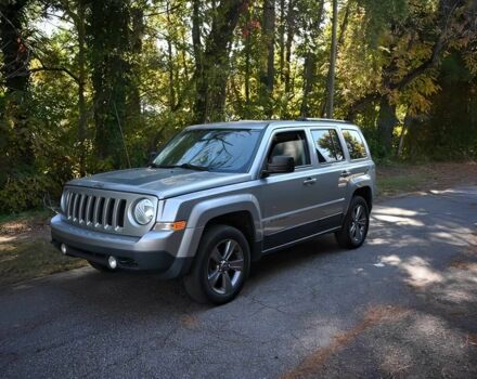 Серый Джип Патриот, объемом двигателя 2.4 л и пробегом 70 тыс. км за 3500 $, фото 2 на Automoto.ua