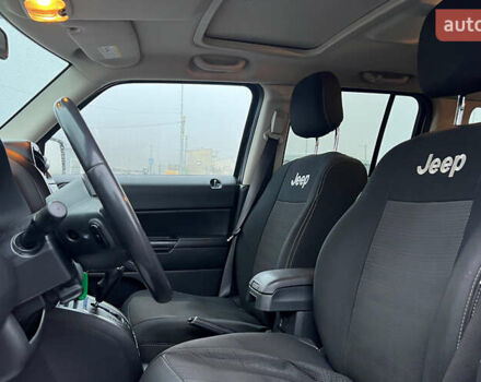 Серый Джип Патриот, объемом двигателя 2 л и пробегом 97 тыс. км за 10750 $, фото 6 на Automoto.ua