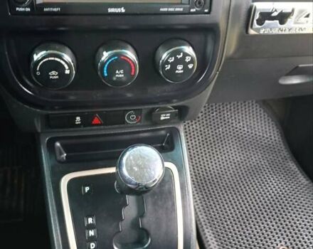 Сірий Джип Patriot, об'ємом двигуна 2.36 л та пробігом 156 тис. км за 11500 $, фото 10 на Automoto.ua