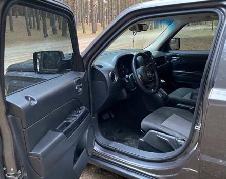 Сірий Джип Patriot, об'ємом двигуна 2.36 л та пробігом 160 тис. км за 9800 $, фото 5 на Automoto.ua