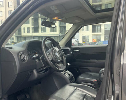 Сірий Джип Patriot, об'ємом двигуна 2.36 л та пробігом 197 тис. км за 11500 $, фото 12 на Automoto.ua