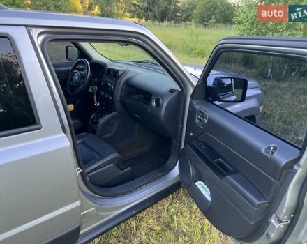 Серый Джип Патриот, объемом двигателя 2.4 л и пробегом 179 тыс. км за 9900 $, фото 13 на Automoto.ua