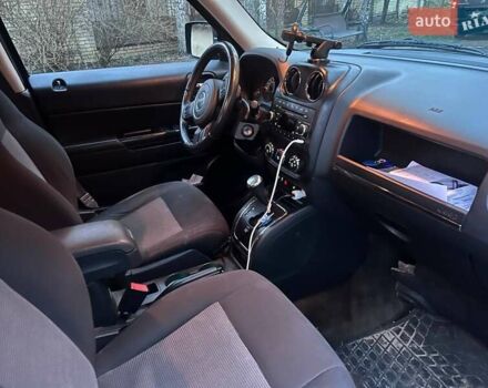 Сірий Джип Patriot, об'ємом двигуна 2.36 л та пробігом 220 тис. км за 10300 $, фото 11 на Automoto.ua