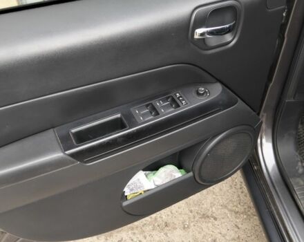 Серый Джип Патриот, объемом двигателя 2.4 л и пробегом 98 тыс. км за 10000 $, фото 3 на Automoto.ua