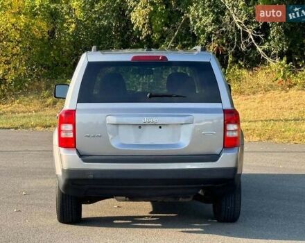 Серый Джип Патриот, объемом двигателя 2.36 л и пробегом 122 тыс. км за 9000 $, фото 2 на Automoto.ua