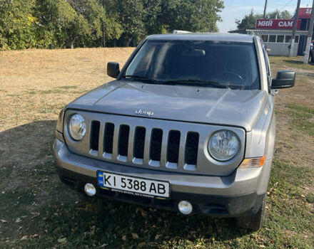 Серый Джип Патриот, объемом двигателя 2.4 л и пробегом 195 тыс. км за 11700 $, фото 1 на Automoto.ua