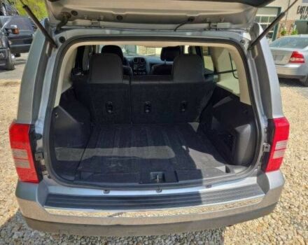 Серый Джип Патриот, объемом двигателя 2 л и пробегом 120 тыс. км за 2000 $, фото 10 на Automoto.ua