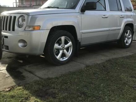 Сірий Джип Patriot, об'ємом двигуна 1.97 л та пробігом 207 тис. км за 10500 $, фото 1 на Automoto.ua