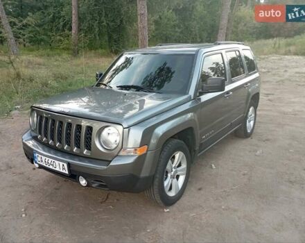 Серый Джип Патриот, объемом двигателя 2.36 л и пробегом 243 тыс. км за 9100 $, фото 1 на Automoto.ua