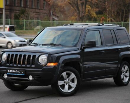 Серый Джип Патриот, объемом двигателя 2.4 л и пробегом 230 тыс. км за 9600 $, фото 1 на Automoto.ua