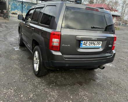 Сірий Джип Patriot, об'ємом двигуна 2.36 л та пробігом 240 тис. км за 10500 $, фото 1 на Automoto.ua