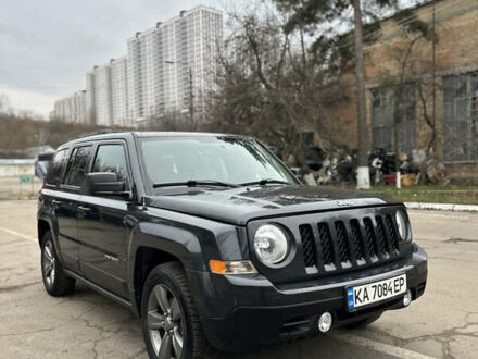 Серый Джип Патриот, объемом двигателя 2.36 л и пробегом 120 тыс. км за 11000 $, фото 1 на Automoto.ua